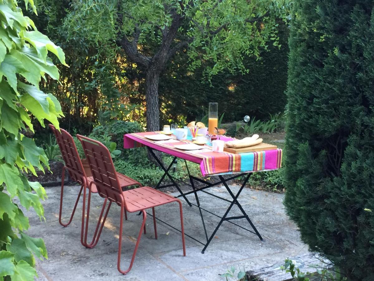 B&B Petite Maison Le Jardin Vaison-la-Romaine Exteriér fotografie